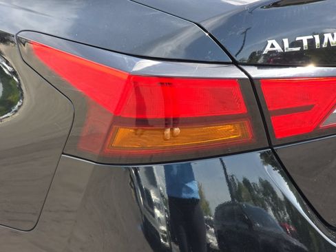 Used 2021 Nissan Altima 2.5 SL FWD image 34