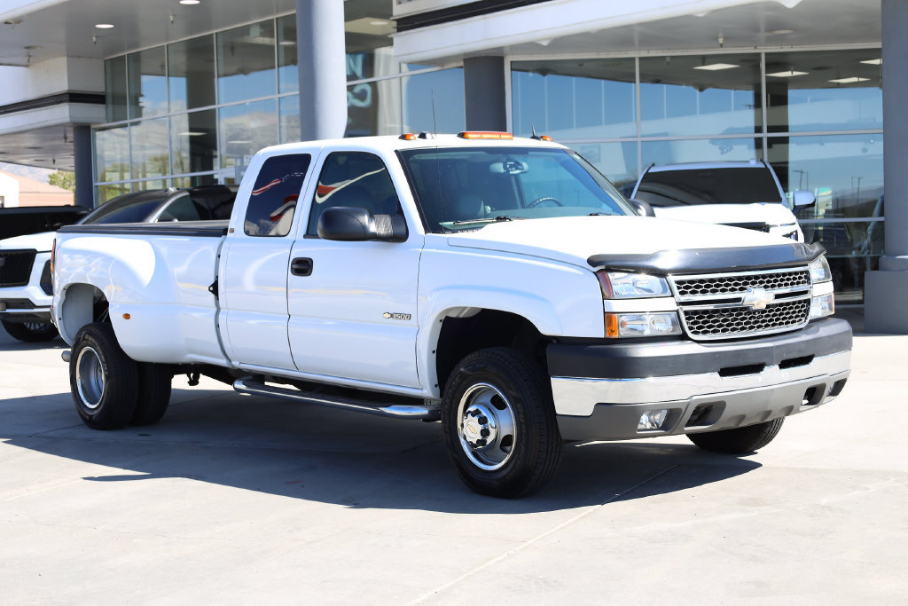 Used 2005 Chevrolet Silverado 3500 LT w/ Skid Plate Package AWD/4WD image 8