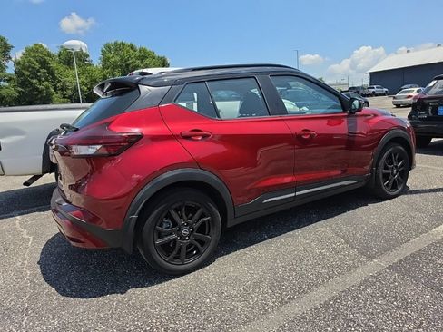 Used 2022 Nissan Kicks SR FWD image 3