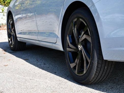 New 2026 Volkswagen Jetta SE image 9