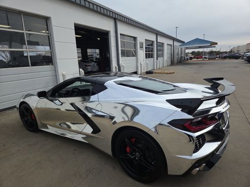 Used 2021 Chevrolet Corvette Stingray Coupe w/ 1LT image 4