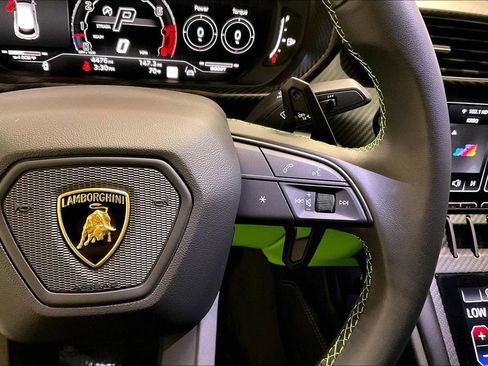Used 2024 Lamborghini Urus S AWD/4WD image 24