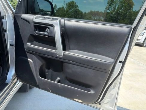 Used 2011 Toyota 4Runner Limited AWD/4WD image 40