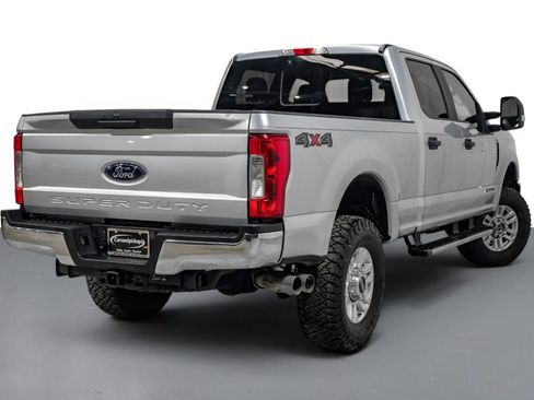 Used 2019 Ford F250 XL w/ STX Appearance Package AWD/4WD image 6