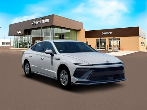 New 2026 Hyundai Sonata SE FWD image 11