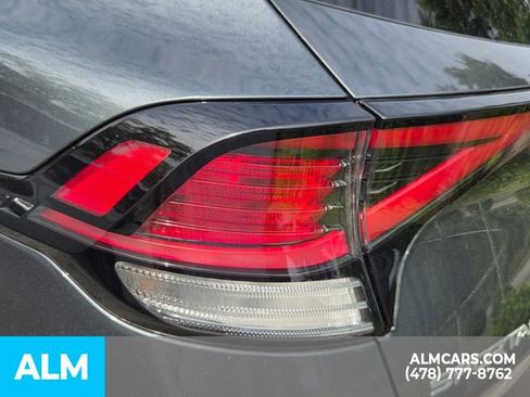 Used 2025 Kia Sportage LX FWD image 8