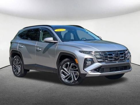 Used 2025 Hyundai Tucson Limited AWD/4WD image 2