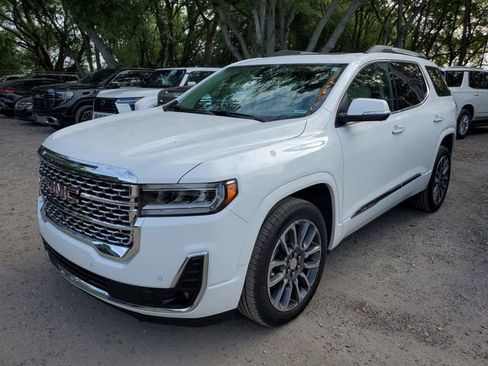 Used 2021 GMC Acadia Denali w/ Denali Technology Package image 2