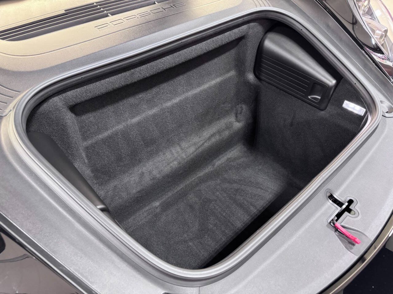 Used 2019 Porsche 911 Carrera image 28