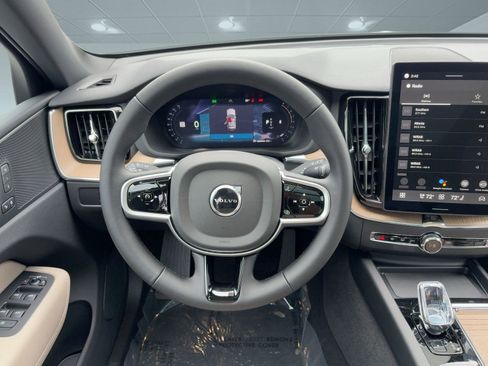 New 2026 Volvo XC60 B5 Core w/ Climate Package image 26