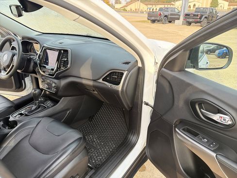 Used 2022 Jeep Cherokee Limited image 26