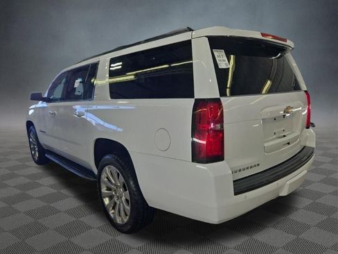 Used 2019 Chevrolet Suburban LT image 4