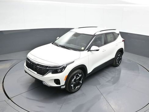 New 2025 Kia Seltos S image 33