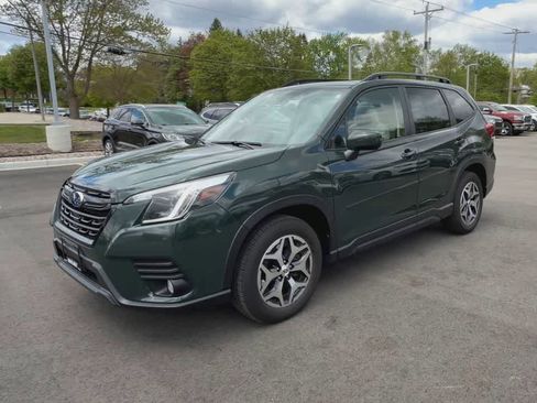 Certified 2023 Subaru Forester Premium AWD/4WD image 4