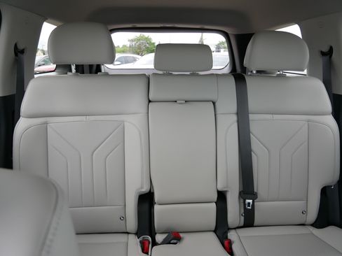 Certified 2026 Hyundai Santa Fe SEL AWD/4WD image 13