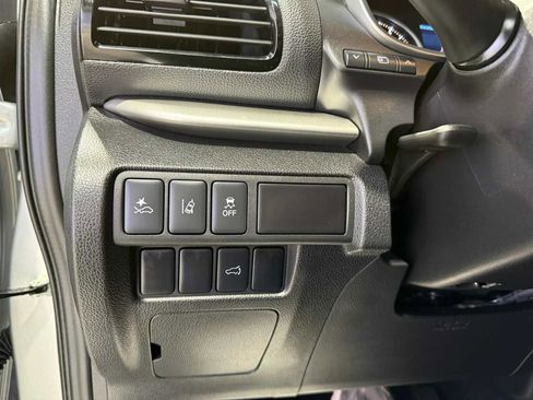 Used 2025 Mitsubishi Eclipse Cross SE image 18