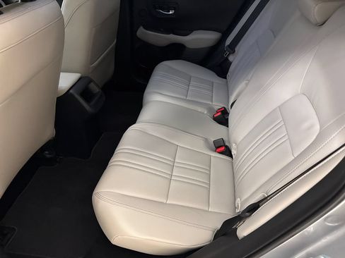 Certified 2025 Honda HR-V EX-L image 18