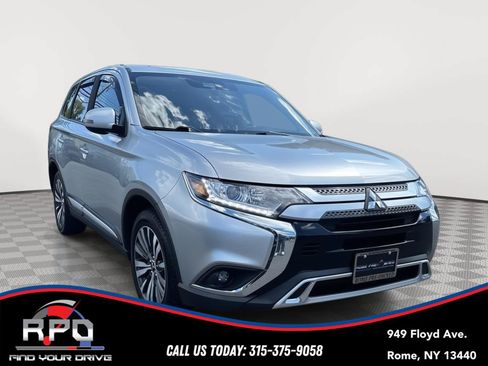 Used 2020 Mitsubishi Outlander SE AWD/4WD image 7