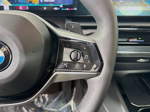 Used 2025 BMW 530i image 13