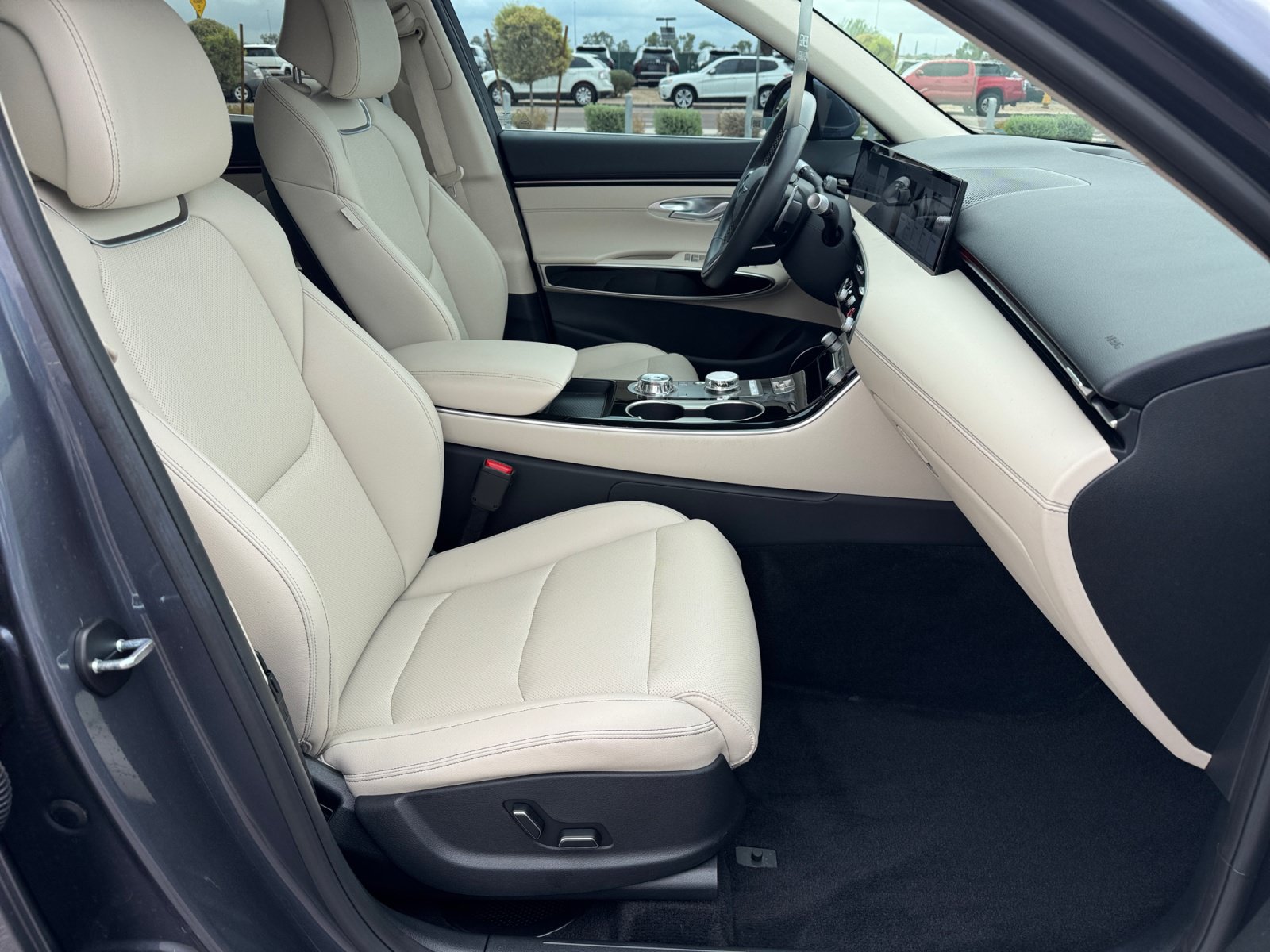 Used 2026 Genesis GV70 2.5T AWD/4WD image 19