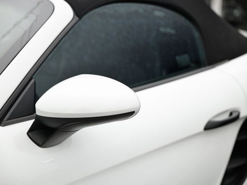 Certified 2024 Porsche 718 Boxster image 18