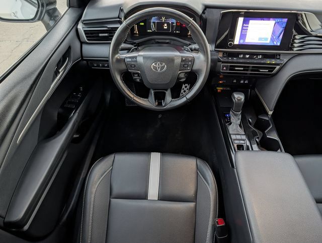 Used 2025 Toyota Camry SE FWD image 12