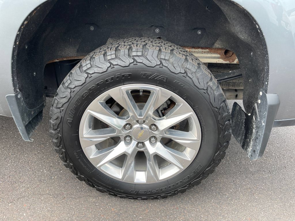 Used 2020 Chevrolet Silverado 1500 LTZ AWD/4WD image 10
