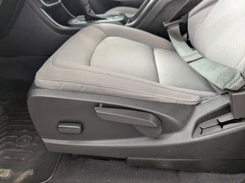 Used 2019 Chevrolet Colorado W/T w/ Custom Special Edition image 13