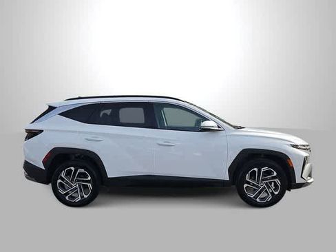 Certified 2025 Hyundai Tucson Limited image 9