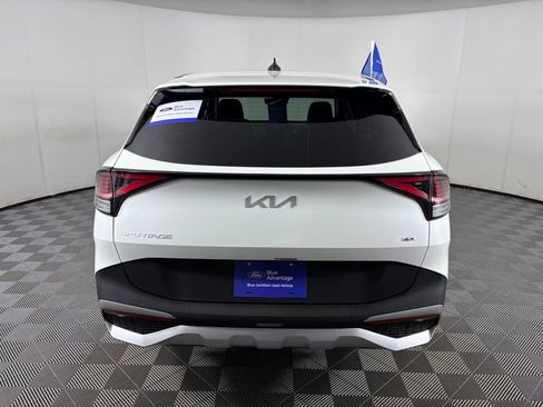 Used 2025 Kia Sportage LX image 6