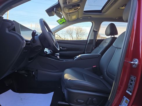 Certified 2025 Hyundai Tucson SEL image 12