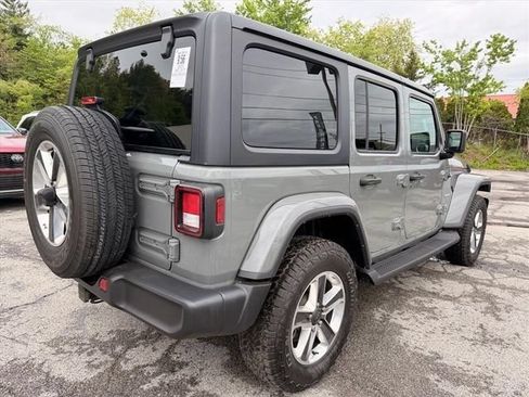 Used 2023 Jeep Wrangler Unlimited Sahara AWD/4WD image 4