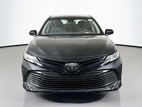 Used 2018 Toyota Camry LE w/ Protection Package (Q2) FWD image 2
