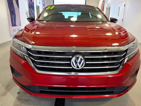 Used 2022 Volkswagen Passat 2.0T FWD image 3