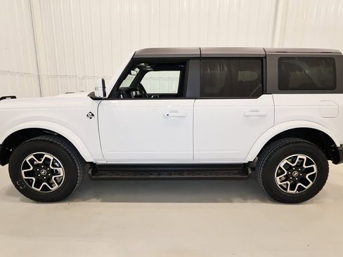 New 2025 Ford Bronco Outer Banks image 5