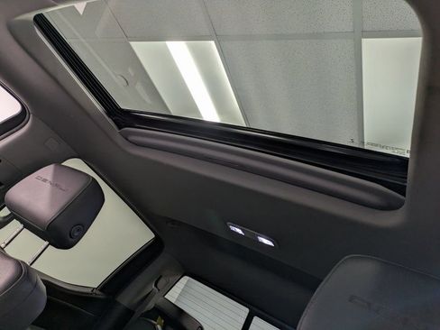 Used 2022 GMC Sierra 1500 Denali w/ Driver Alert Package II image 21