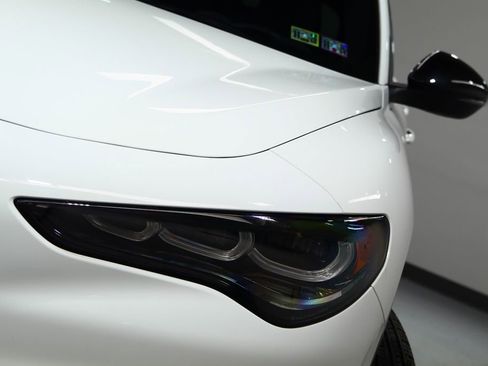 Used 2024 Alfa Romeo Stelvio Ti image 7