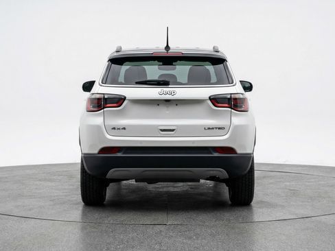 Used 2025 Jeep Compass Trailhawk AWD/4WD image 7