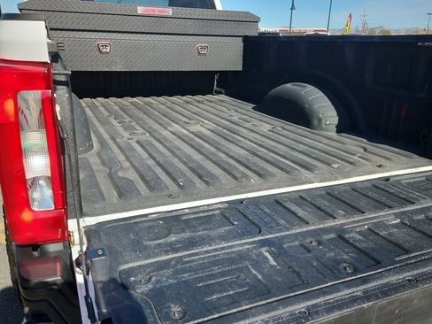 Used 2024 Ford F250 XL image 12