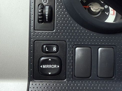 Used 2007 Toyota FJ Cruiser 4WD image 30