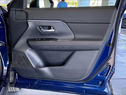 Used 2026 Nissan Kicks SR image 28