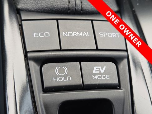 Used 2025 Toyota Camry LE image 22