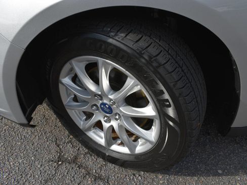 Used 2016 Ford Fusion S image 38