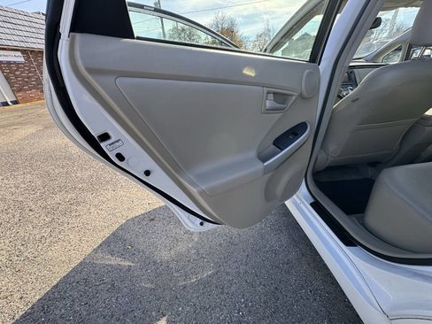 Used 2010 Toyota Prius Four image 50
