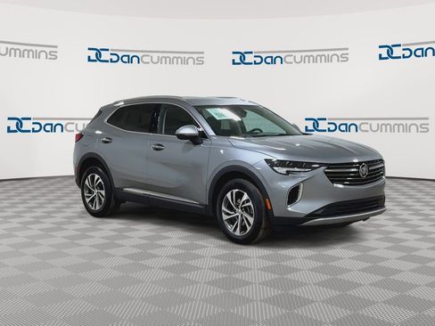 Used 2023 Buick Envision Essence image 2