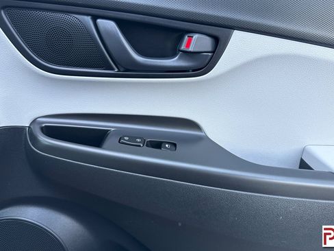 Used 2022 Hyundai Kona SEL image 20