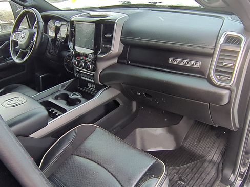 Used 2022 RAM 2500 Laramie w/ Night Edition image 28
