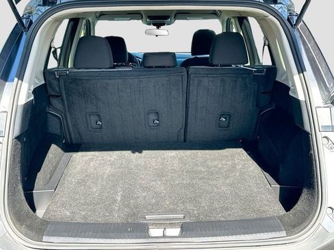 Used 2023 Nissan Rogue SV image 24