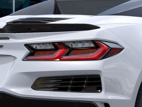 New 2025 Chevrolet Corvette E-Ray image 11