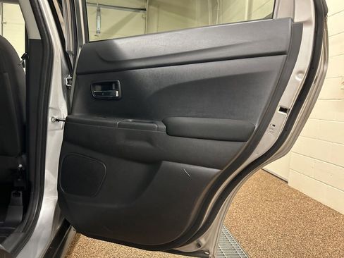 Used 2020 Mitsubishi Outlander Sport ES FWD image 15